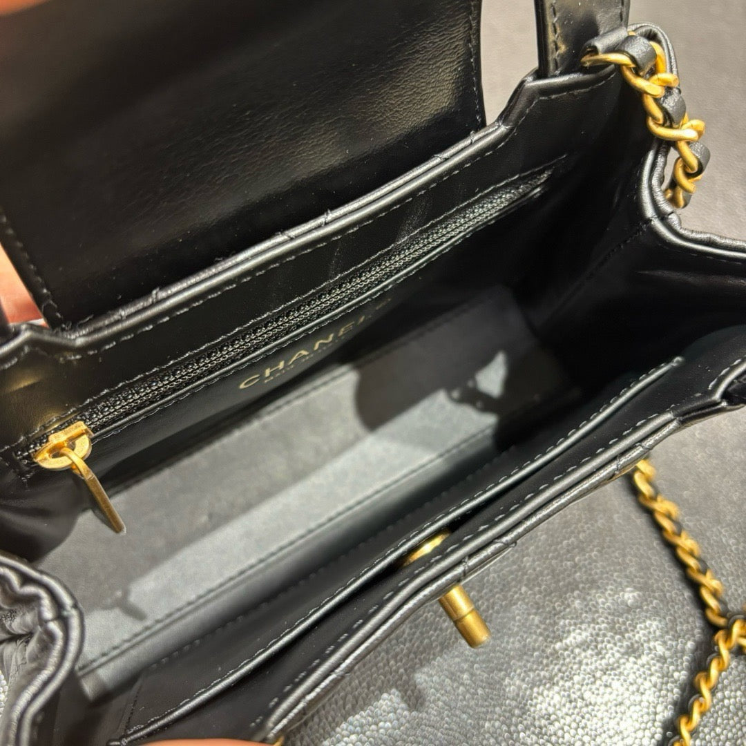 Kelly bag