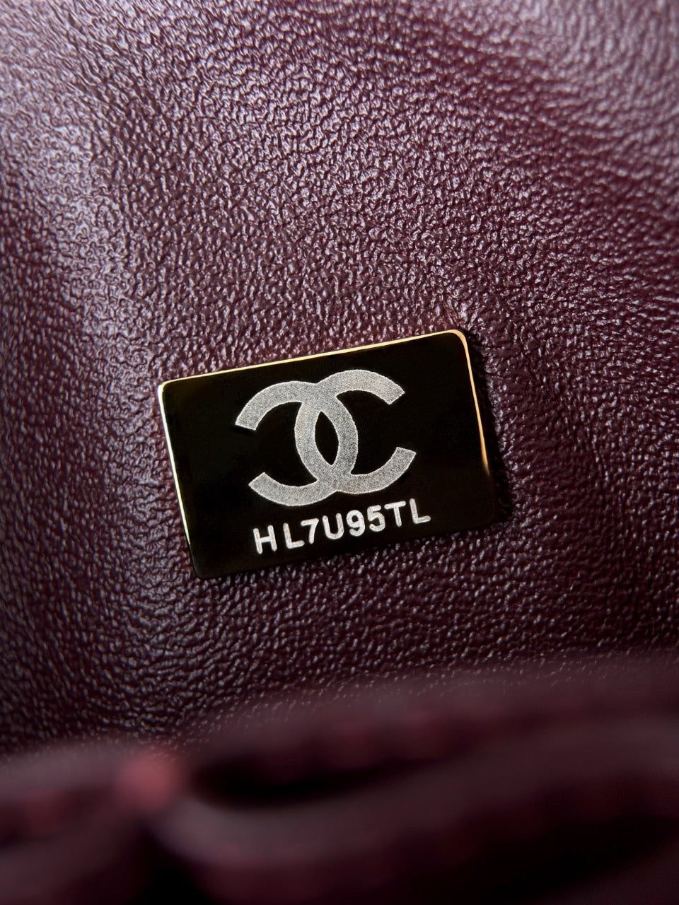 CLASSIC 23 CAVIAR GOLD HARDWARE