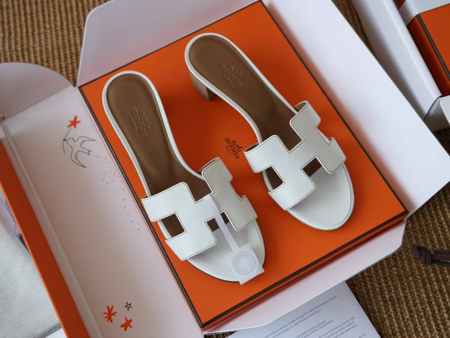 OASIS SANDAL