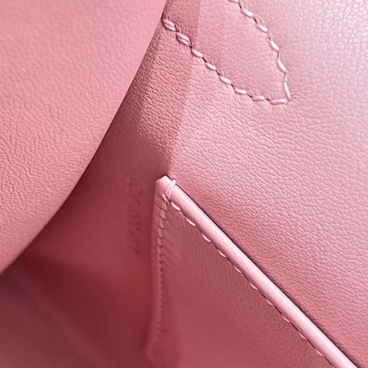 𝐊𝐞𝐥𝐥𝐲 𝐏𝐨𝐜𝐡𝐞𝐭𝐭𝐞 𝐅𝐫𝐚𝐧𝐜𝐞 𝐒𝐰𝐢𝐟𝐭 𝐋𝐞𝐚𝐭𝐡𝐞𝐫 - Sakura