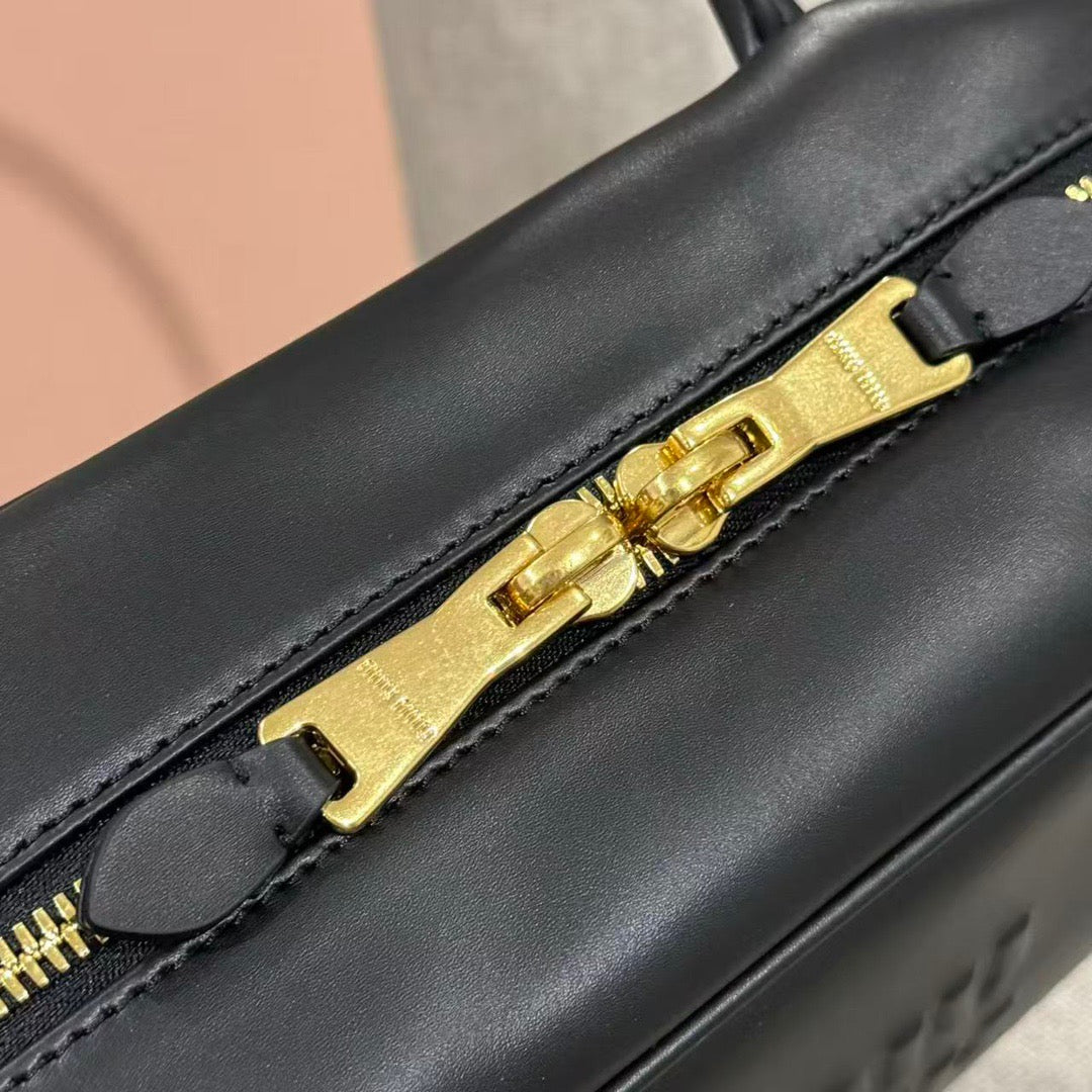 MIU MIU BEAU LARGE LEATHER BAG