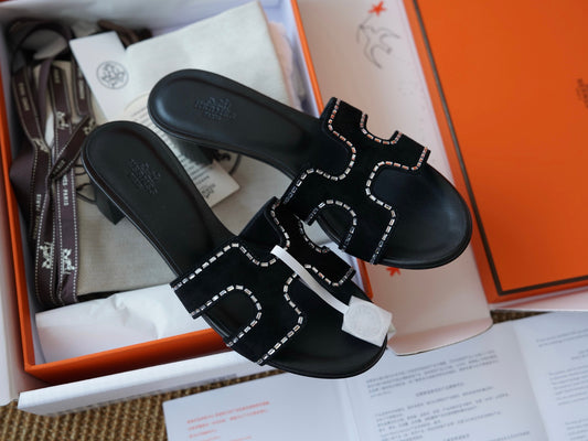 OASIS SANDAL