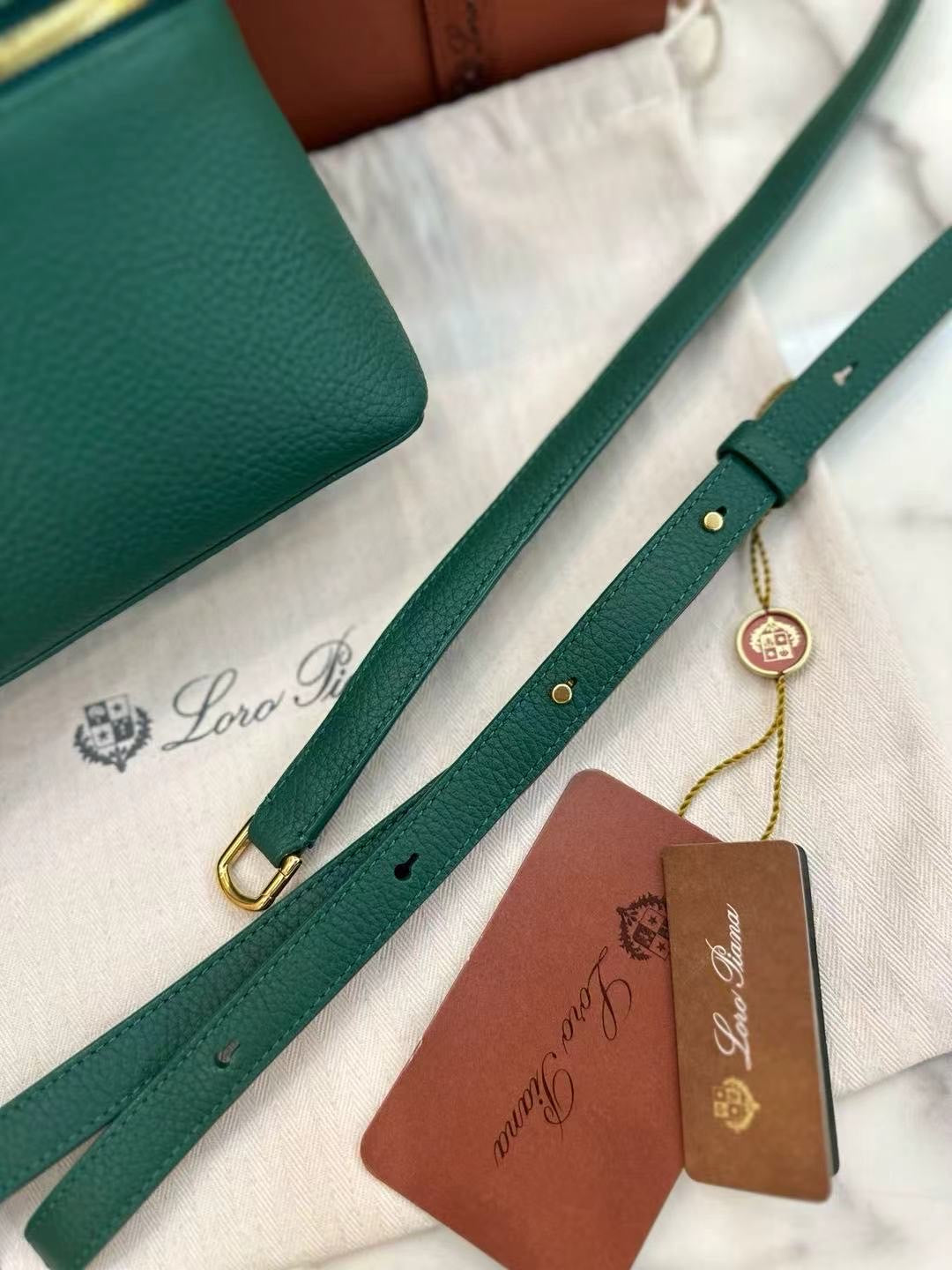 LORO L19