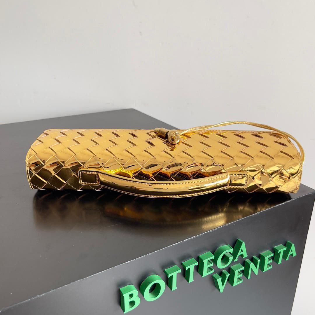 ANDIAMO CLUTCH