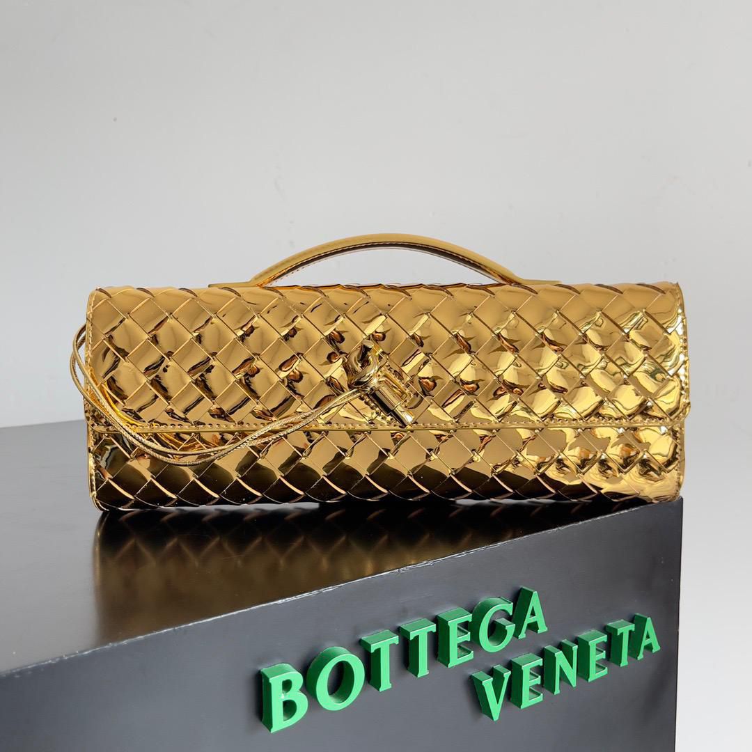 ANDIAMO CLUTCH