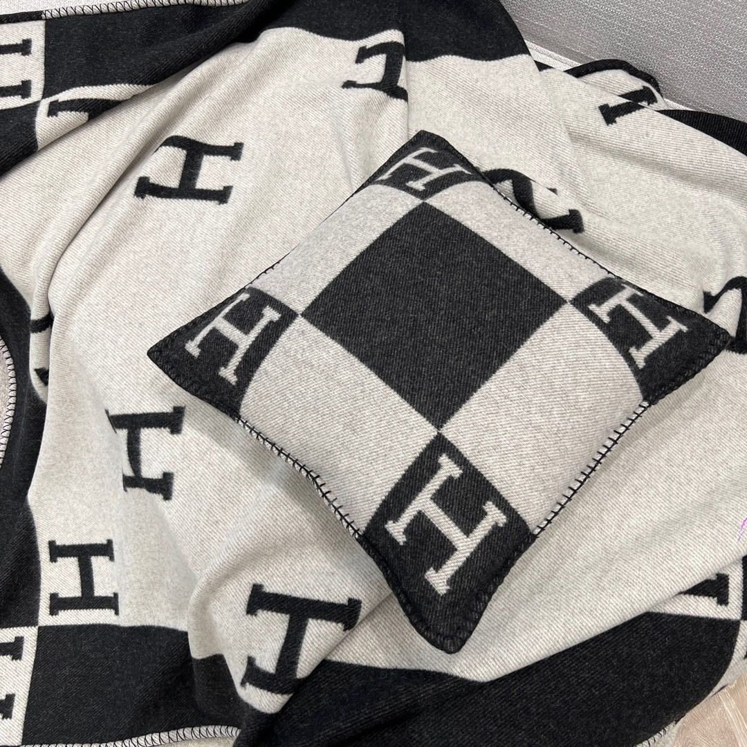 AVALON BLANKET