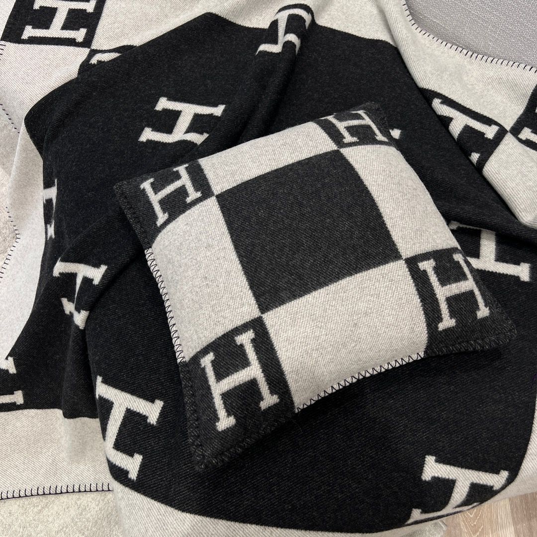 AVALON BLANKET