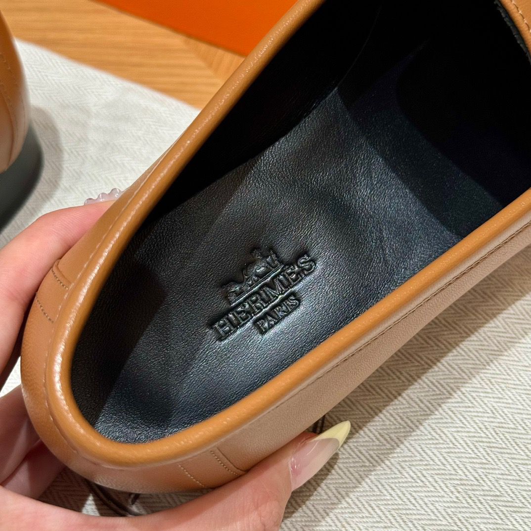 ROYAL LOAFER GOLD HARDWARE