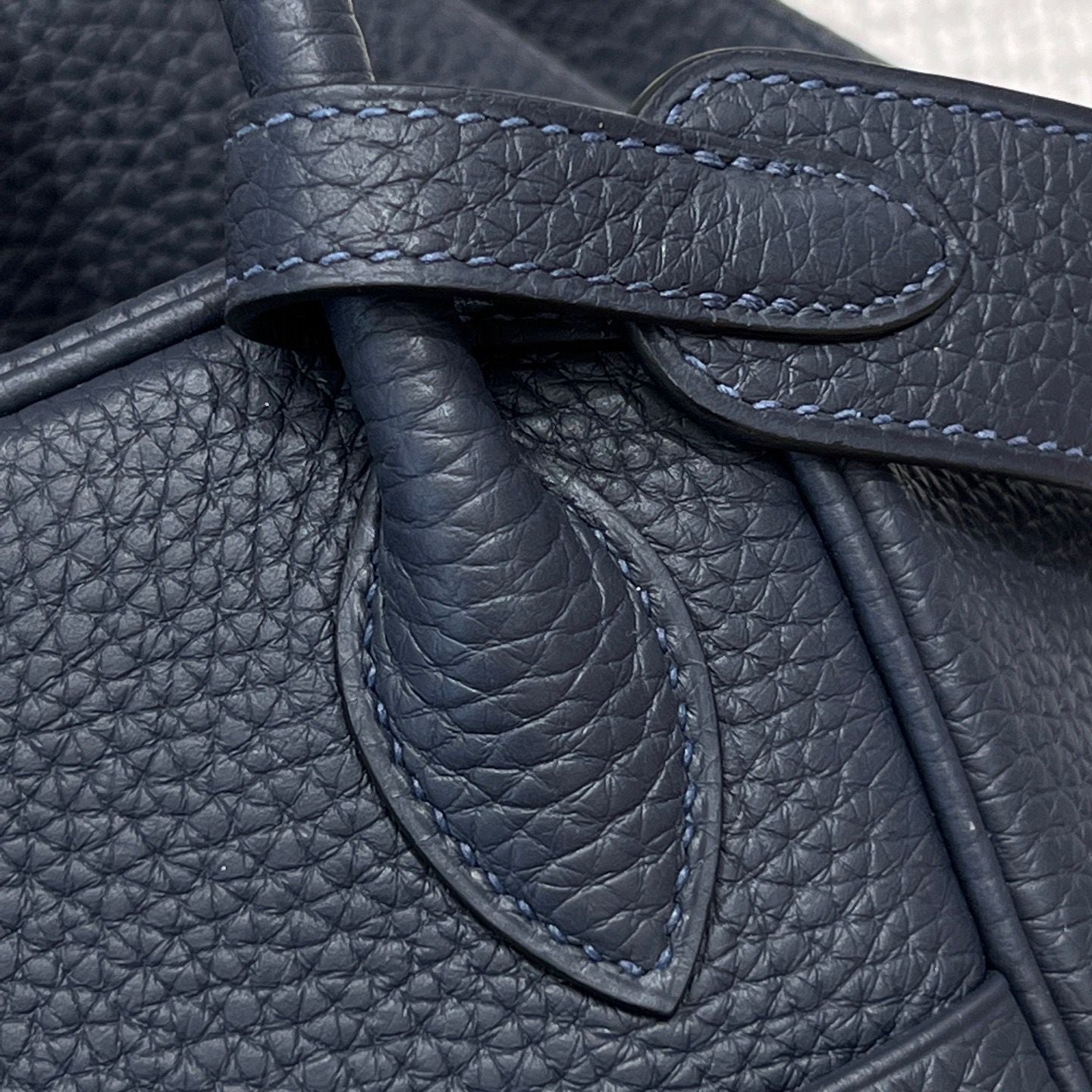 Lindy 26 Blue Nuit Gold Hardware