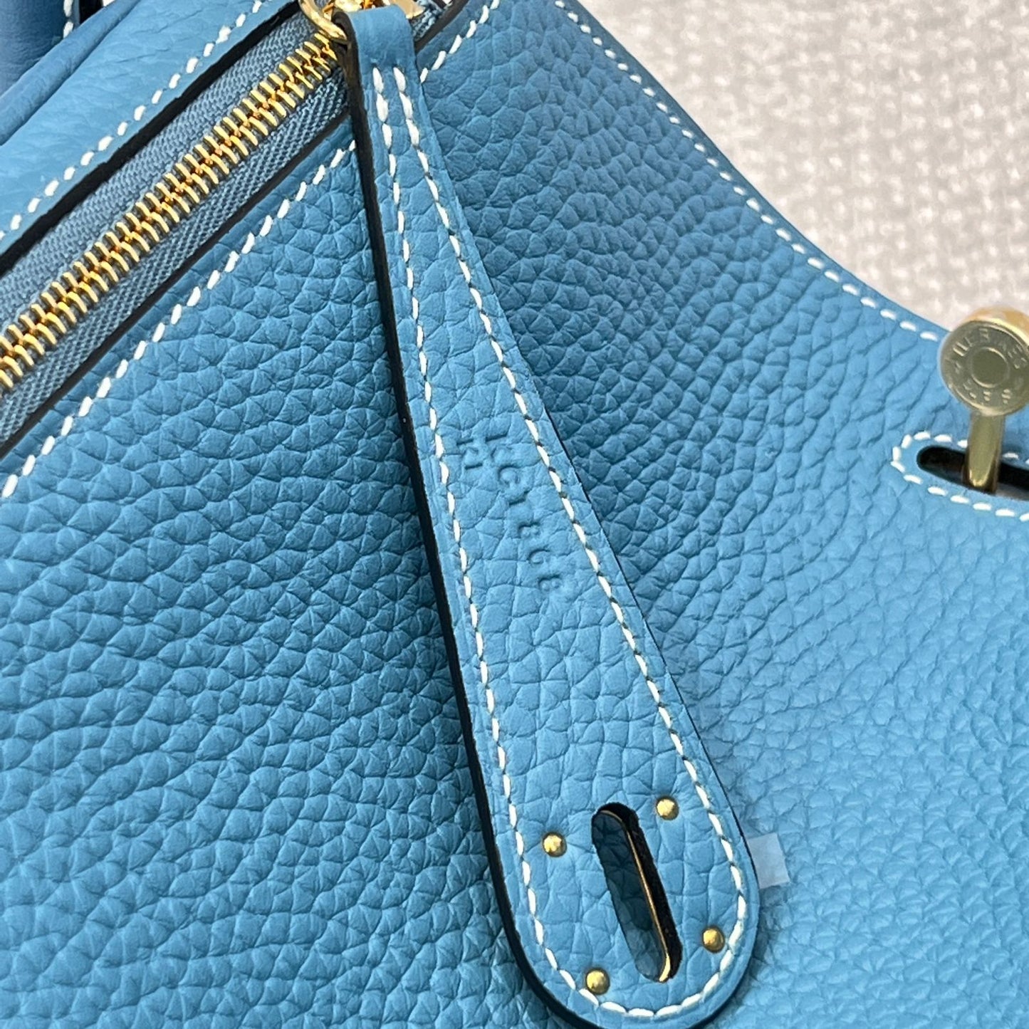 Lindy 26 Blue Jean Gold Hardware