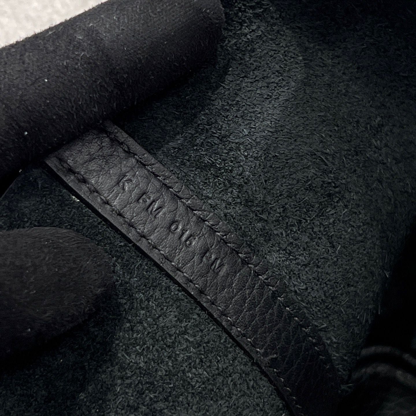Picotin 18 Noir Black Silver Hardware