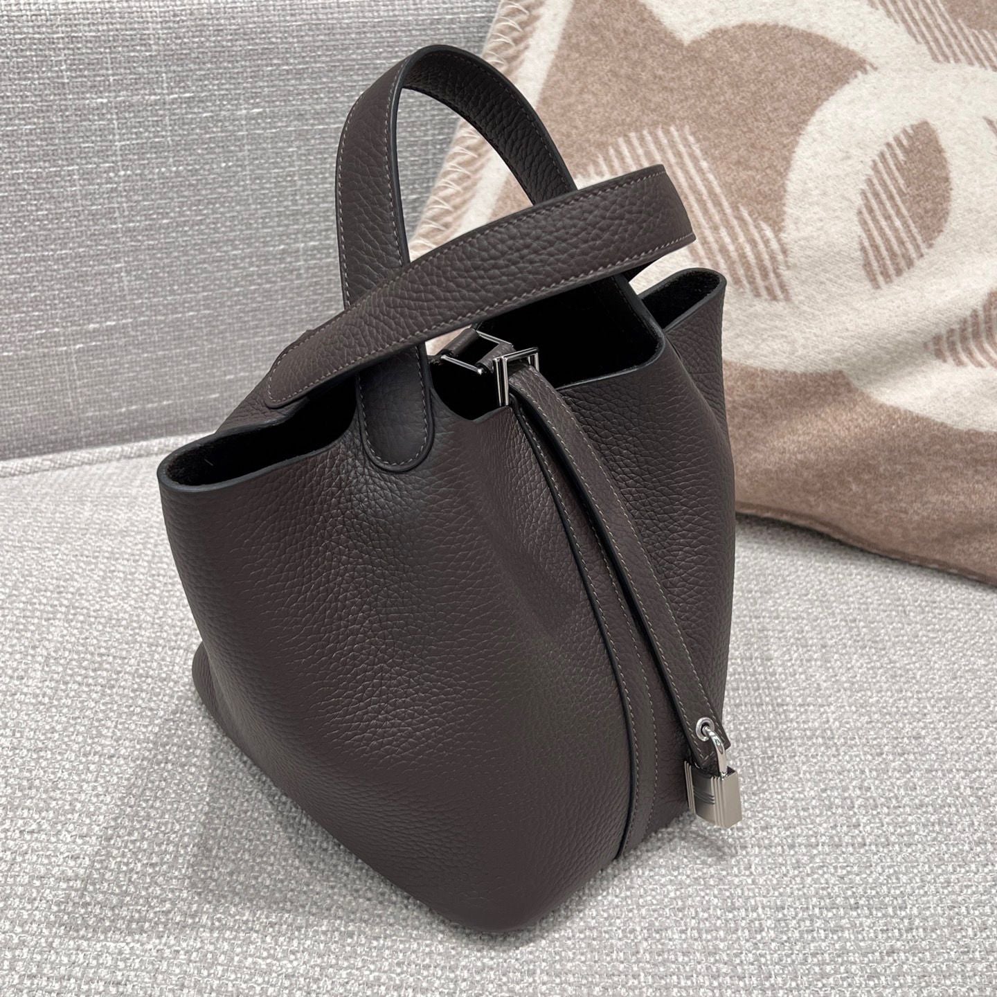 Picotin 18 Ebene Silver Hardware