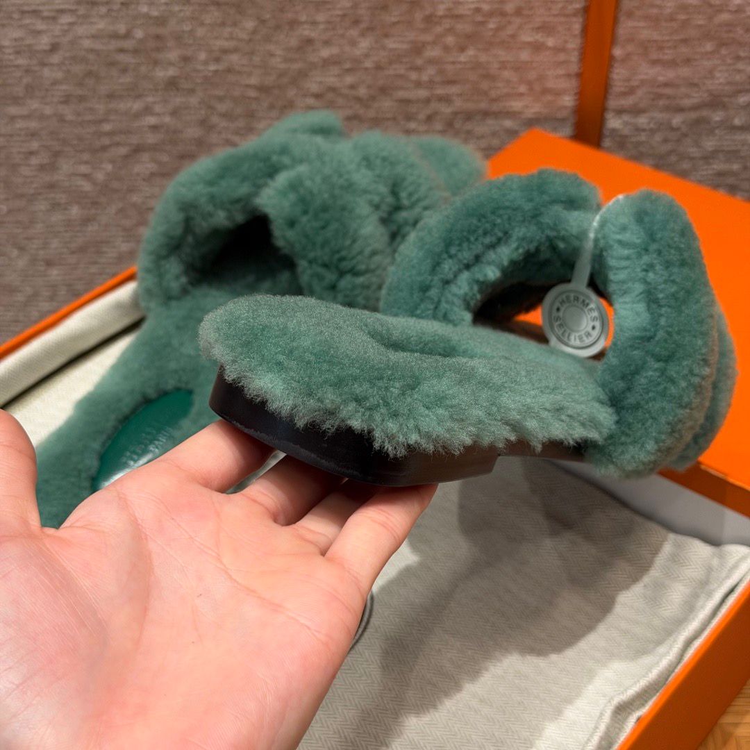 181 Oran WoolSkin
