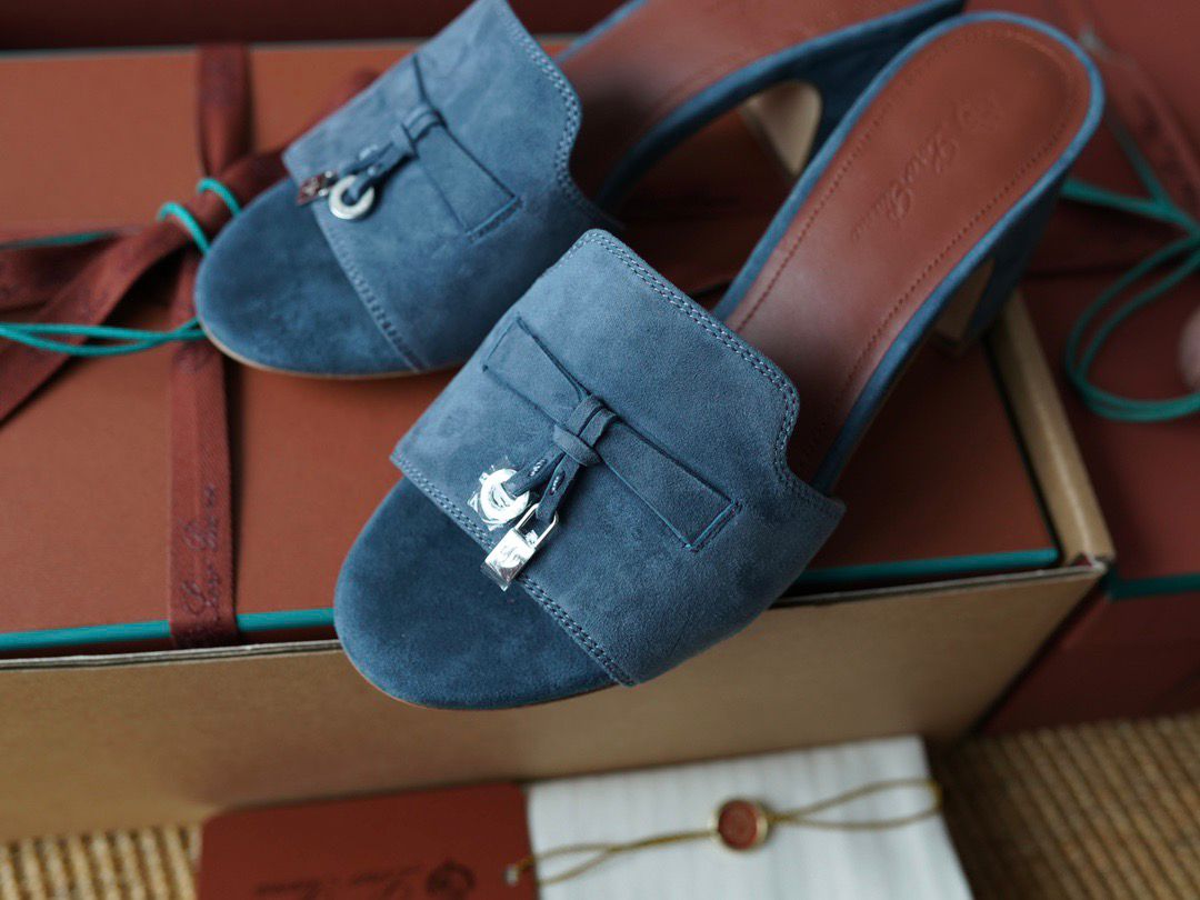 LORO SUMMER CHARMS SANDAL HEELED