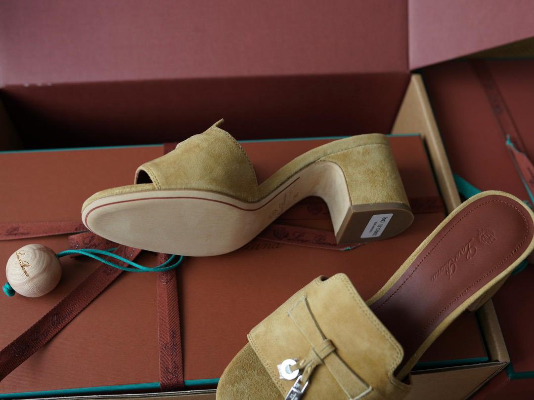 LORO SUMMER CHARMS SANDAL HEELED