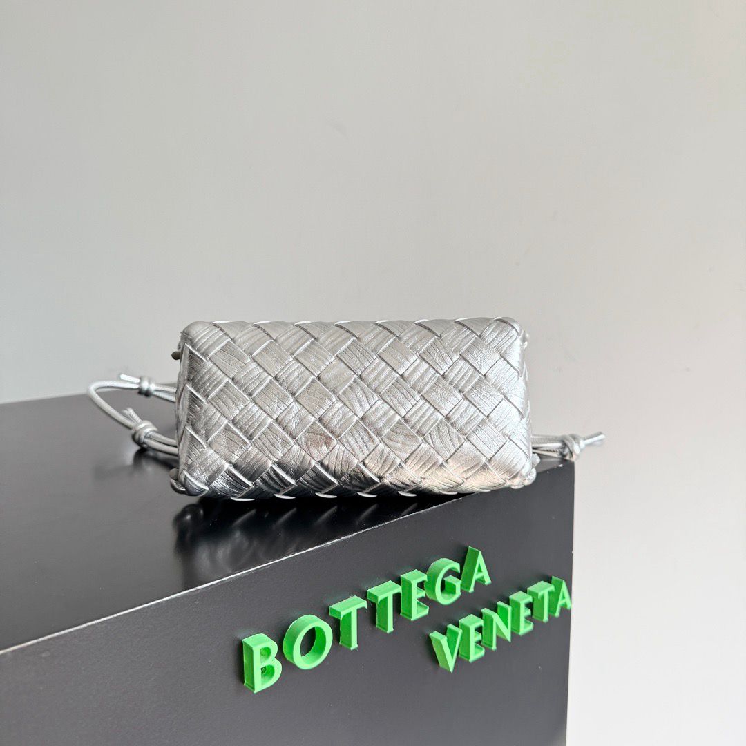 Concert Pouch Intrecciato Leather