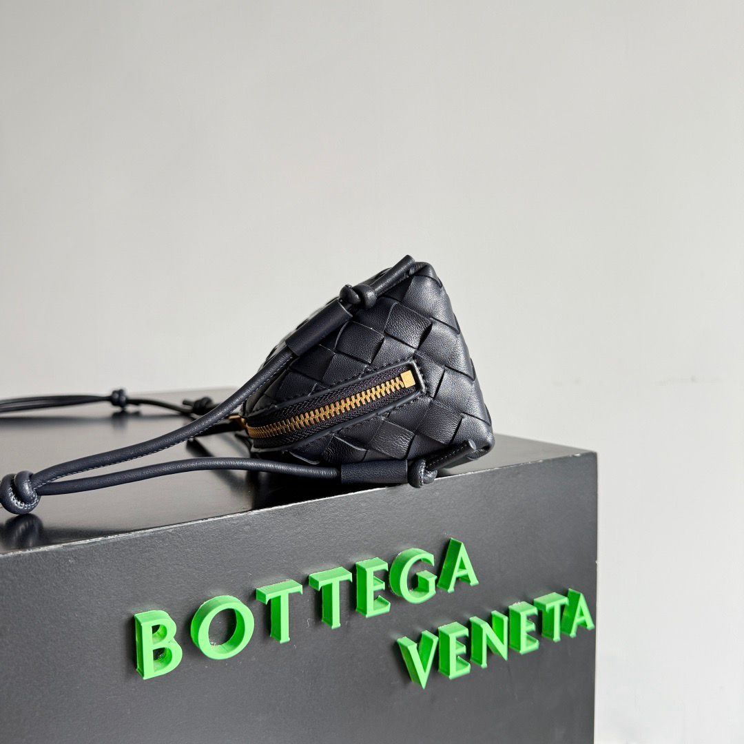 Concert Pouch Intrecciato Leather
