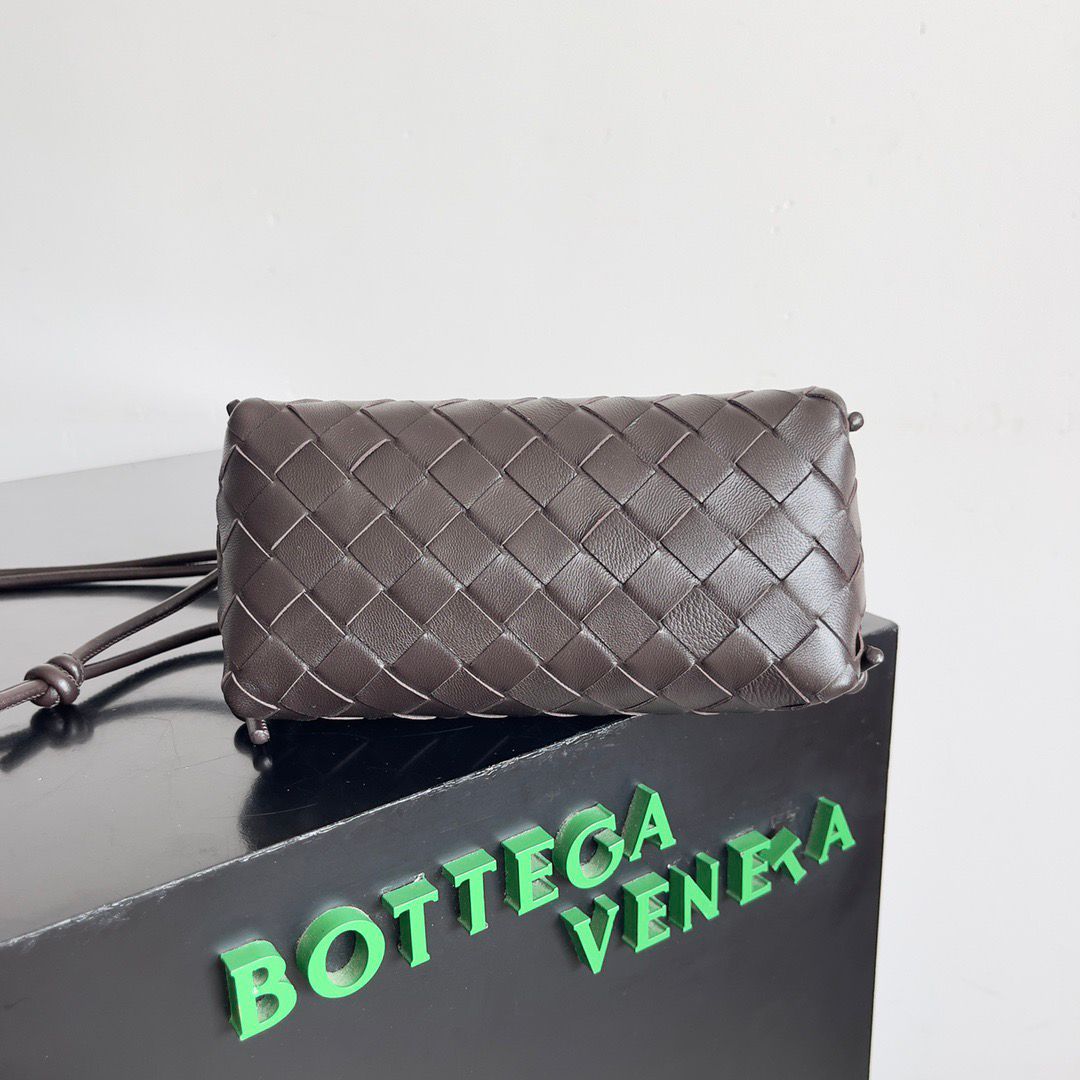 Concert Pouch Intrecciato Leather