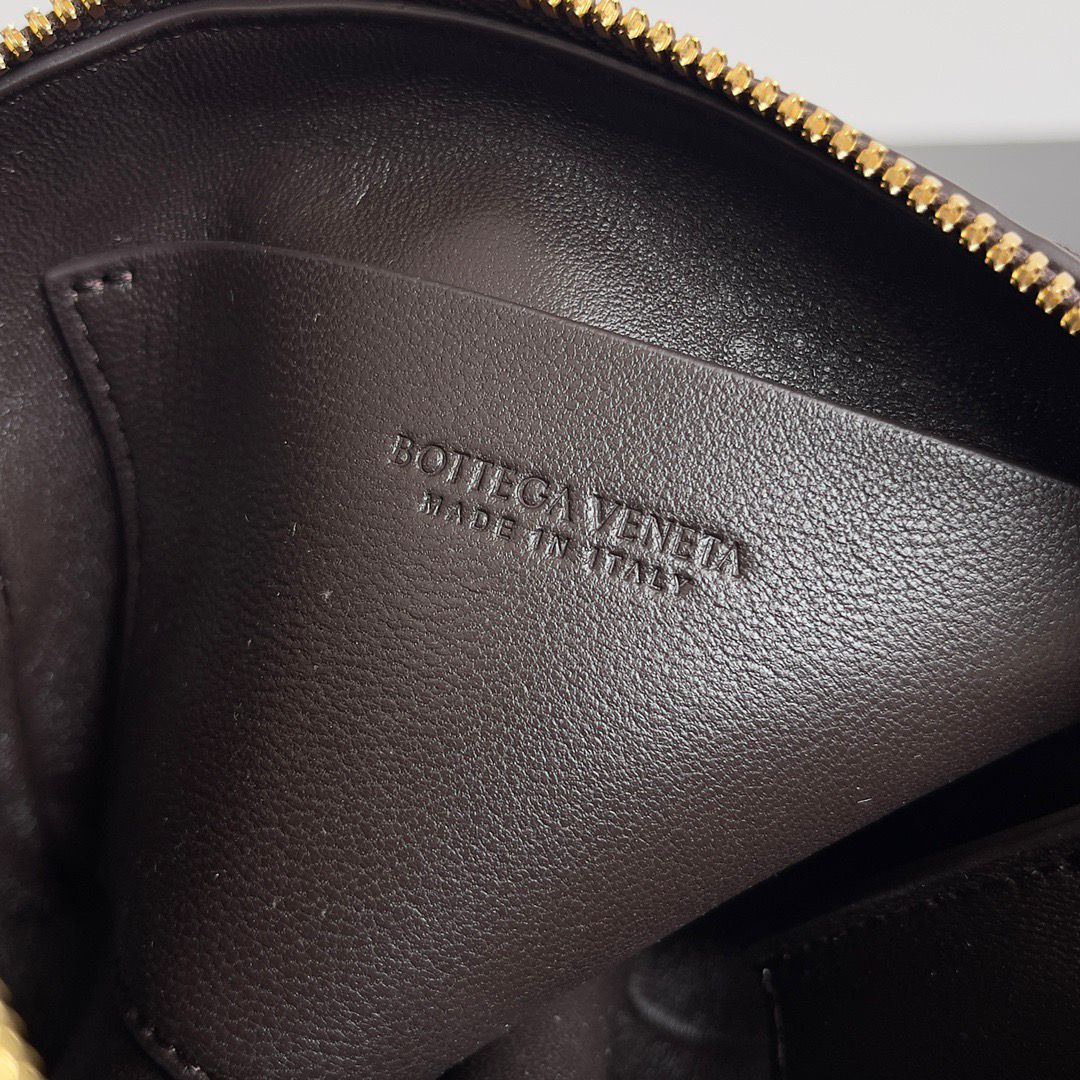 Concert Pouch Intrecciato Leather