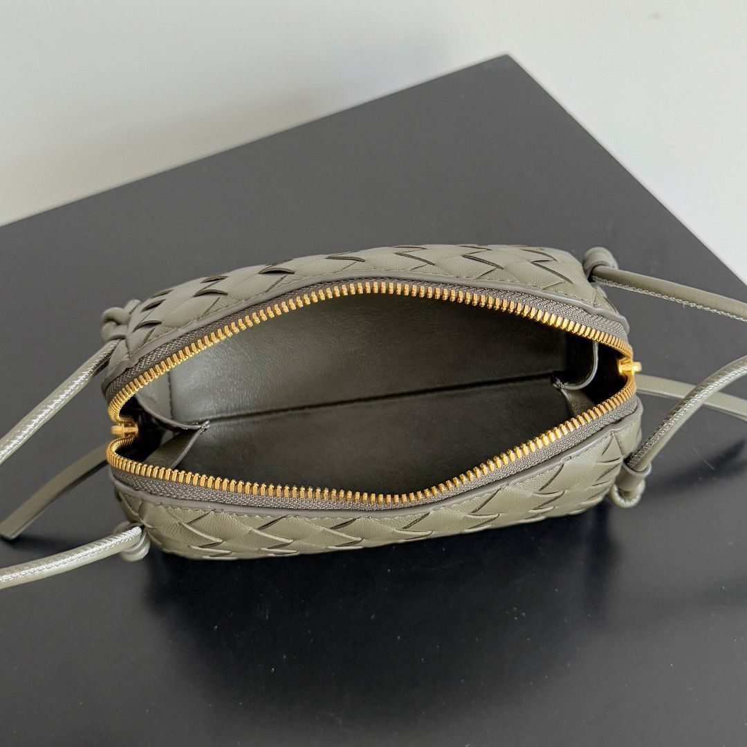 Concert Pouch Intrecciato Leather