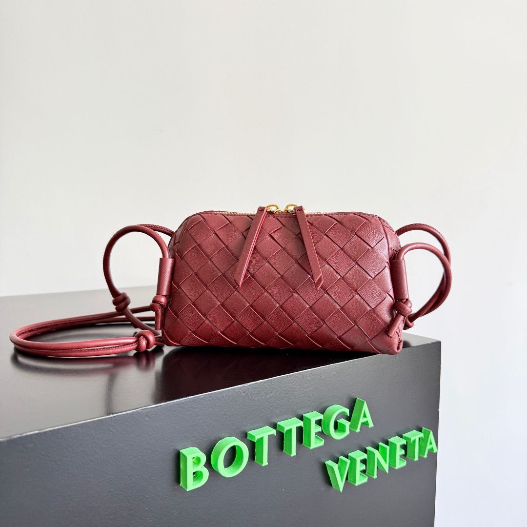 Concert Pouch Intrecciato Leather