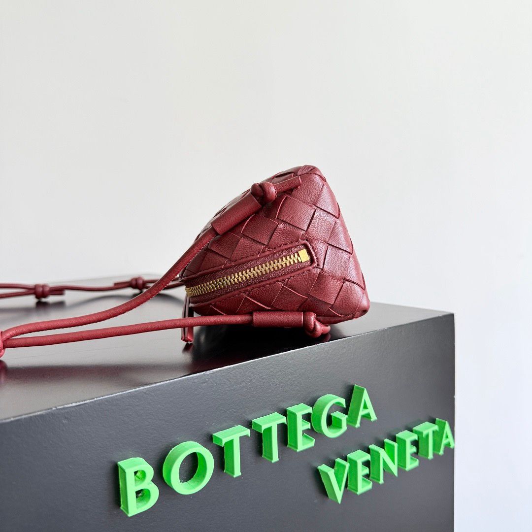 Concert Pouch Intrecciato Leather
