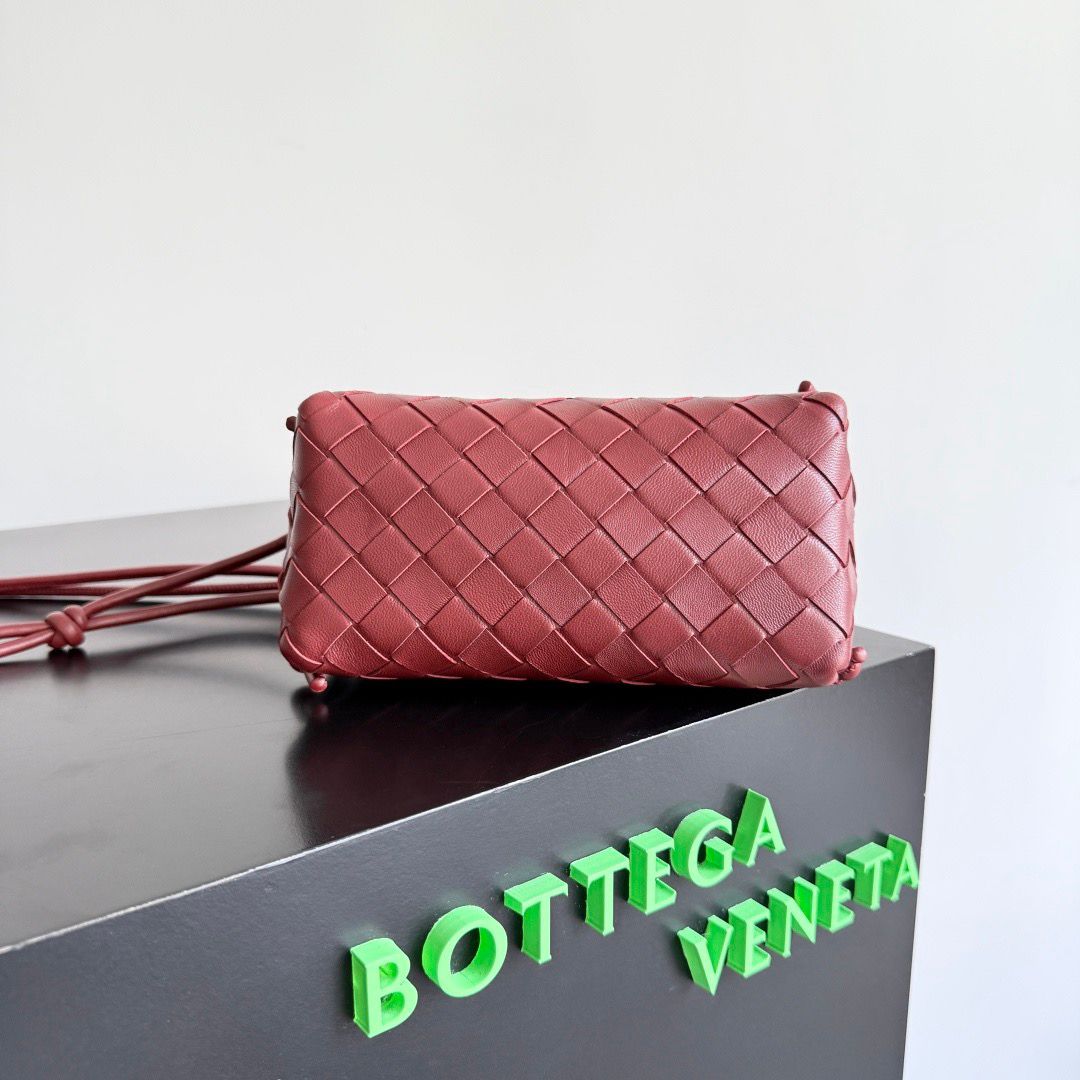 Concert Pouch Intrecciato Leather