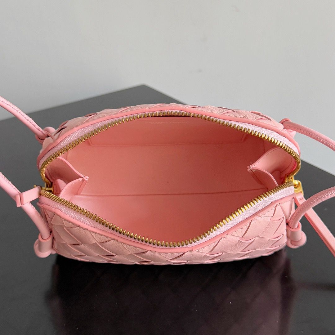 Concert Pouch Intrecciato Leather