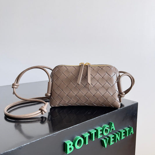 Concert Pouch Intrecciato Leather