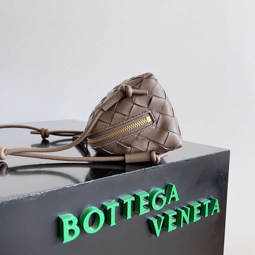 Concert Pouch Intrecciato Leather