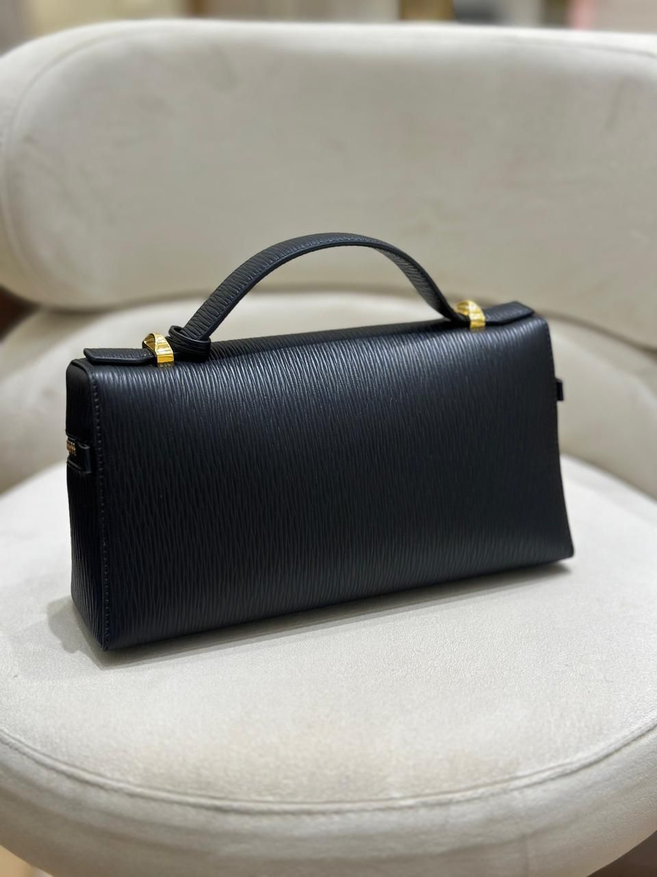 Lambskin or calfskin LP extra L23 black with gold
