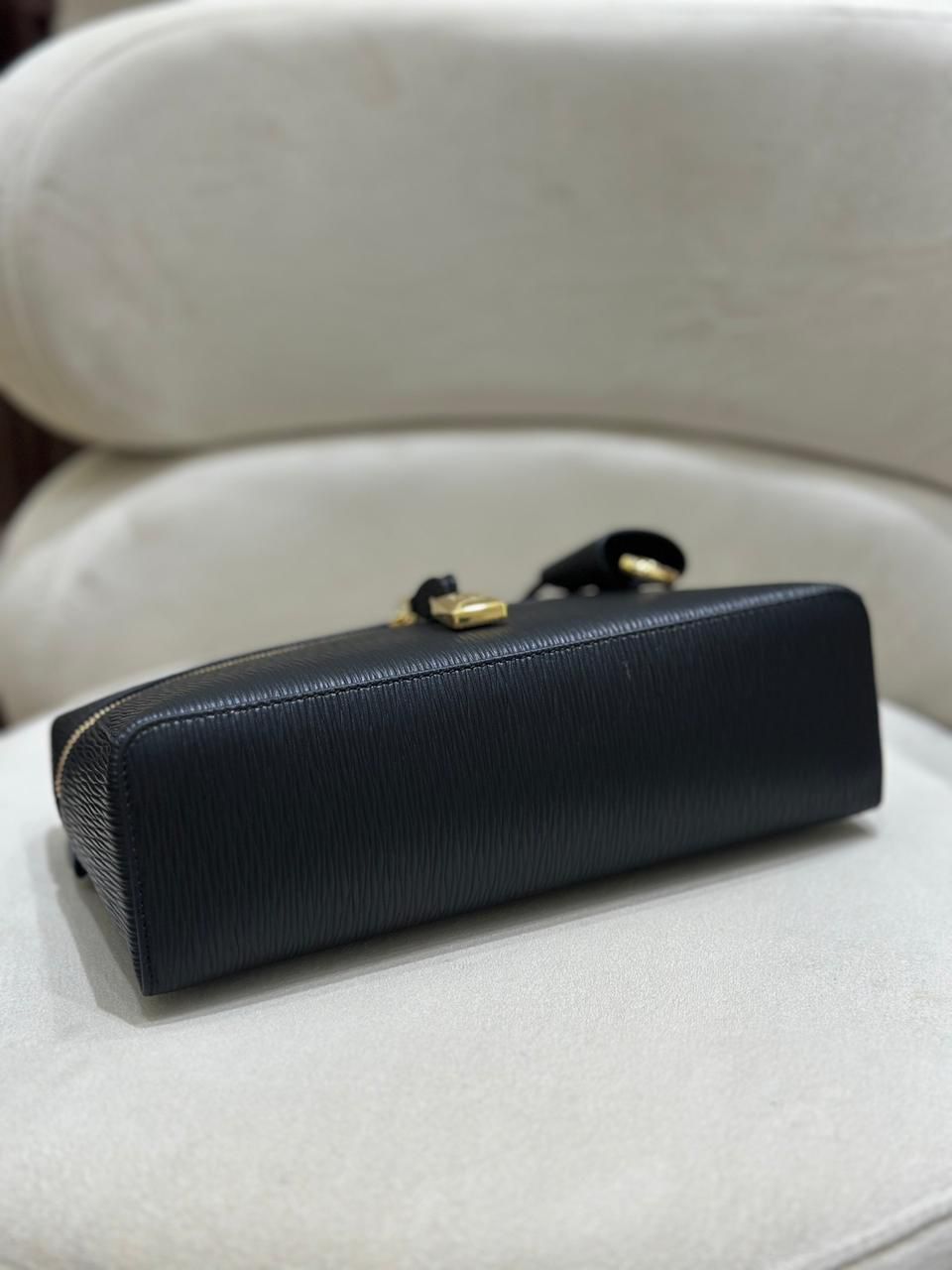 Lambskin or calfskin LP extra L23 black with gold