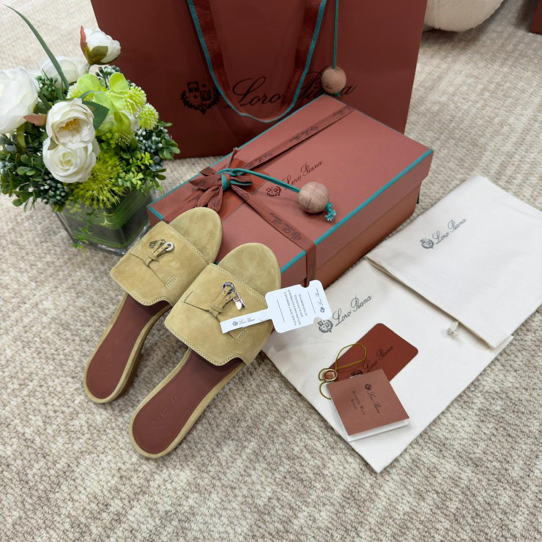 LORO P SUMMER CHARM SLIPPER