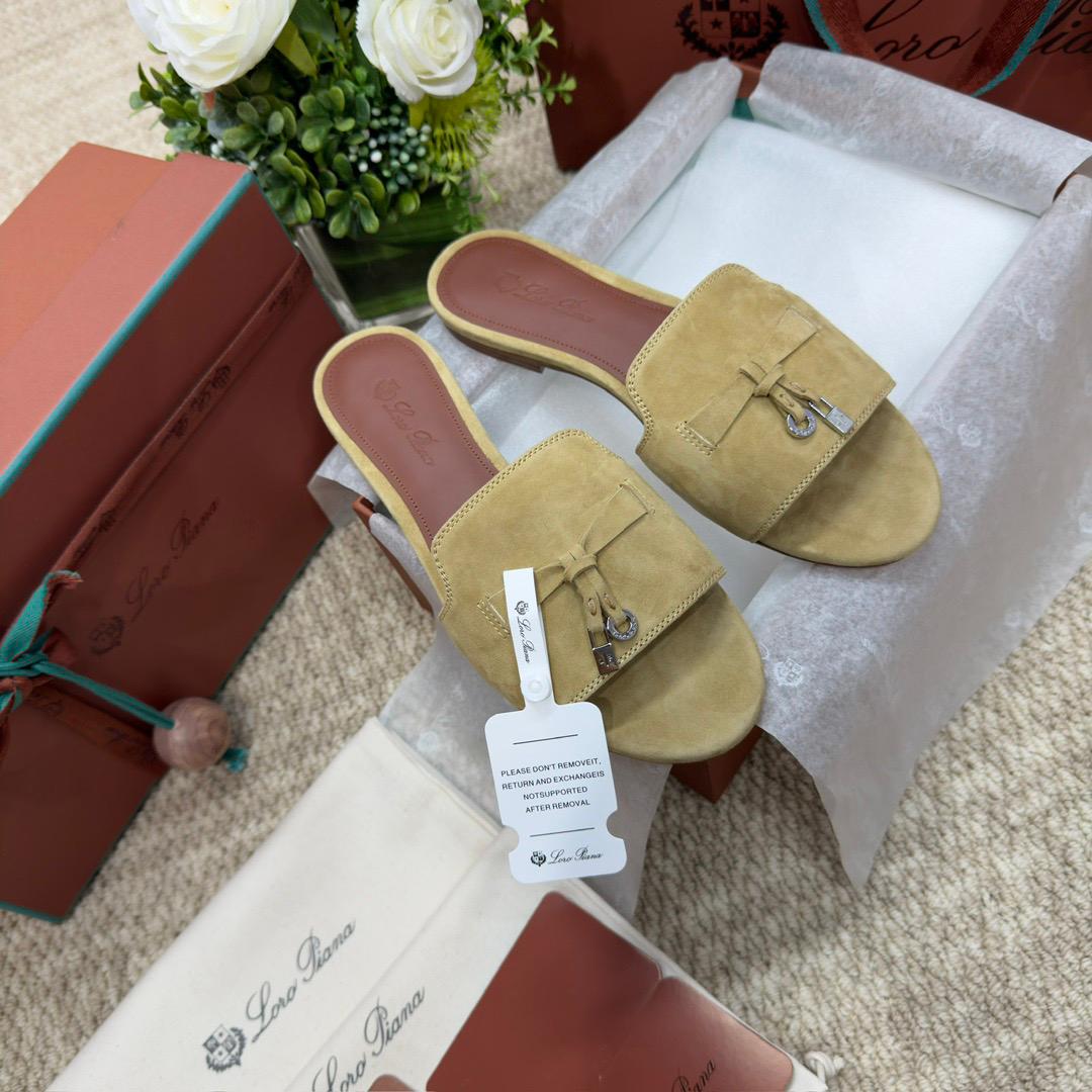 LORO P SUMMER CHARM SLIPPER