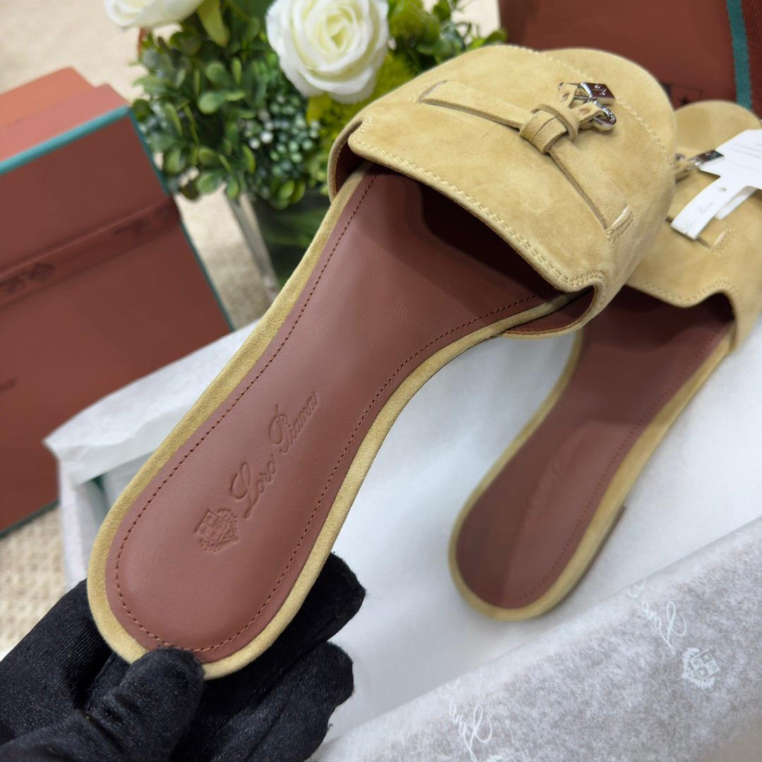 LORO P SUMMER CHARM SLIPPER