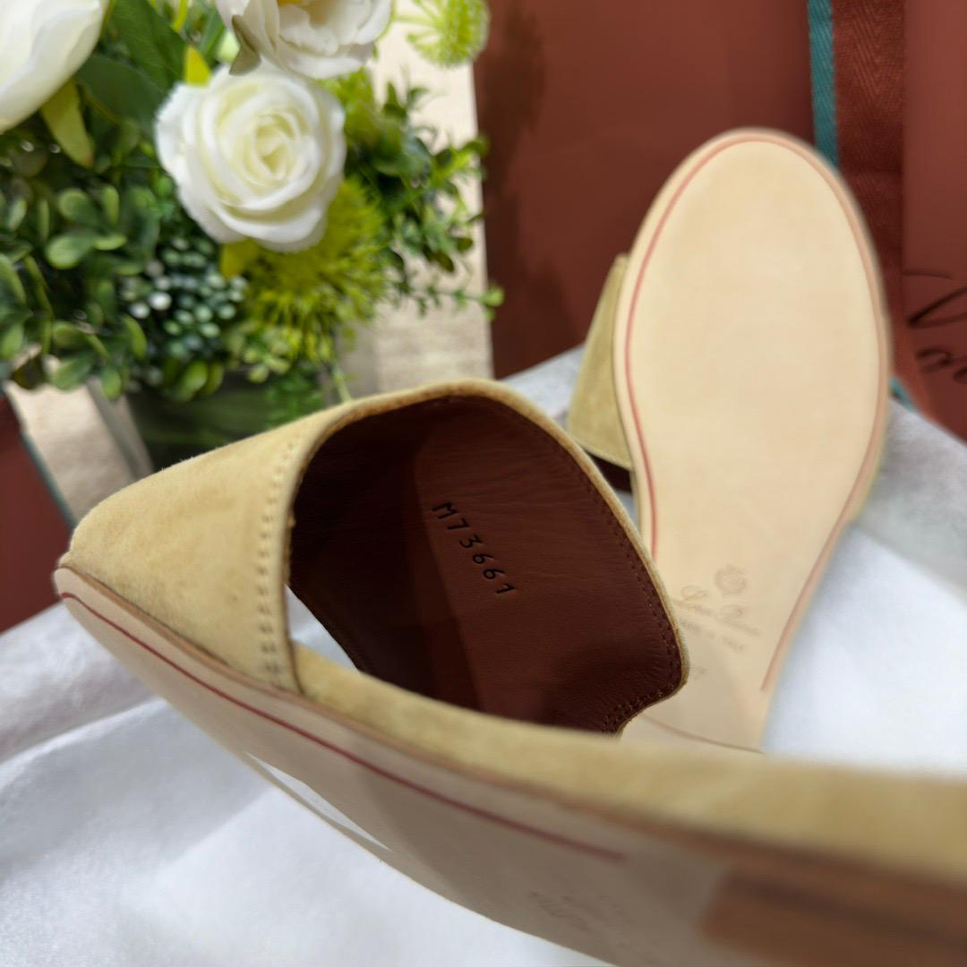 LORO P SUMMER CHARM SLIPPER