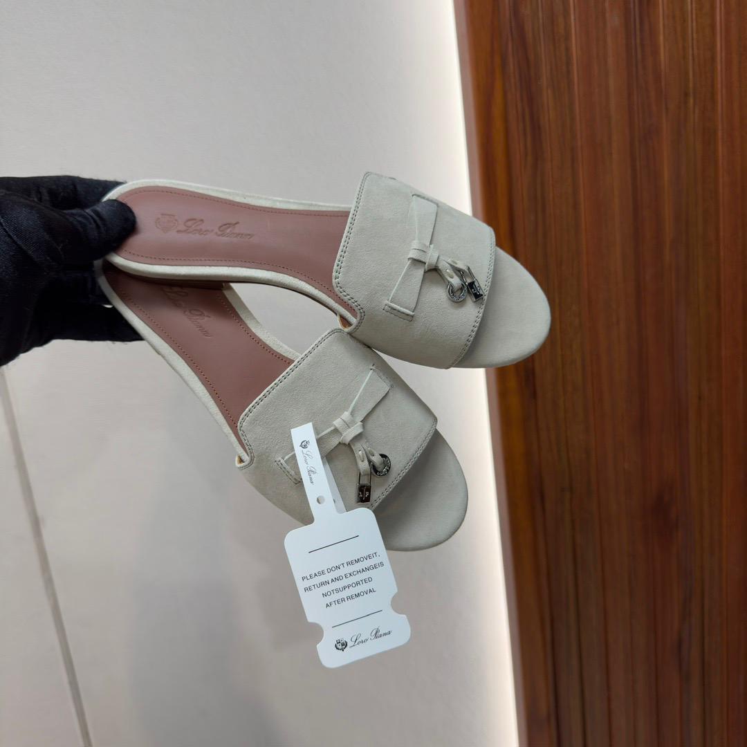 LORO P SUMMER CHARM SLIPPER