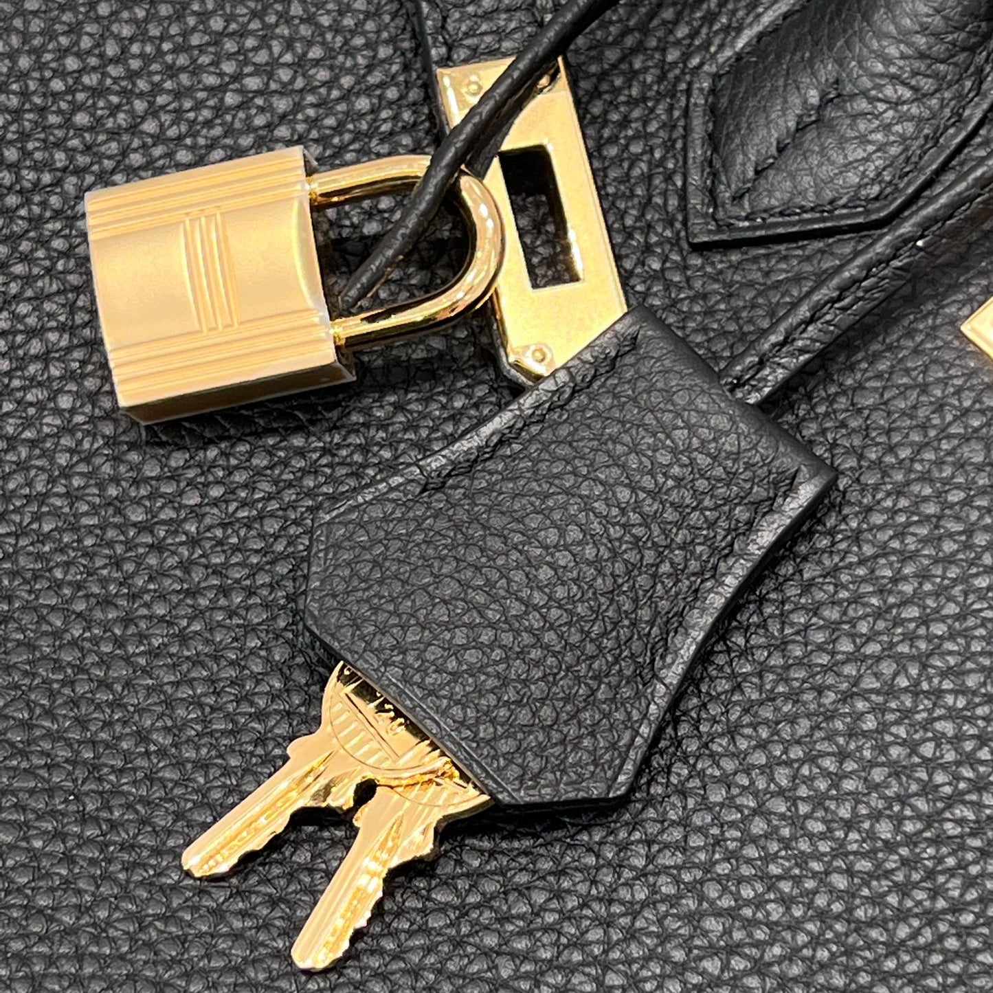 BK 25 Noir Color Gold Hardware