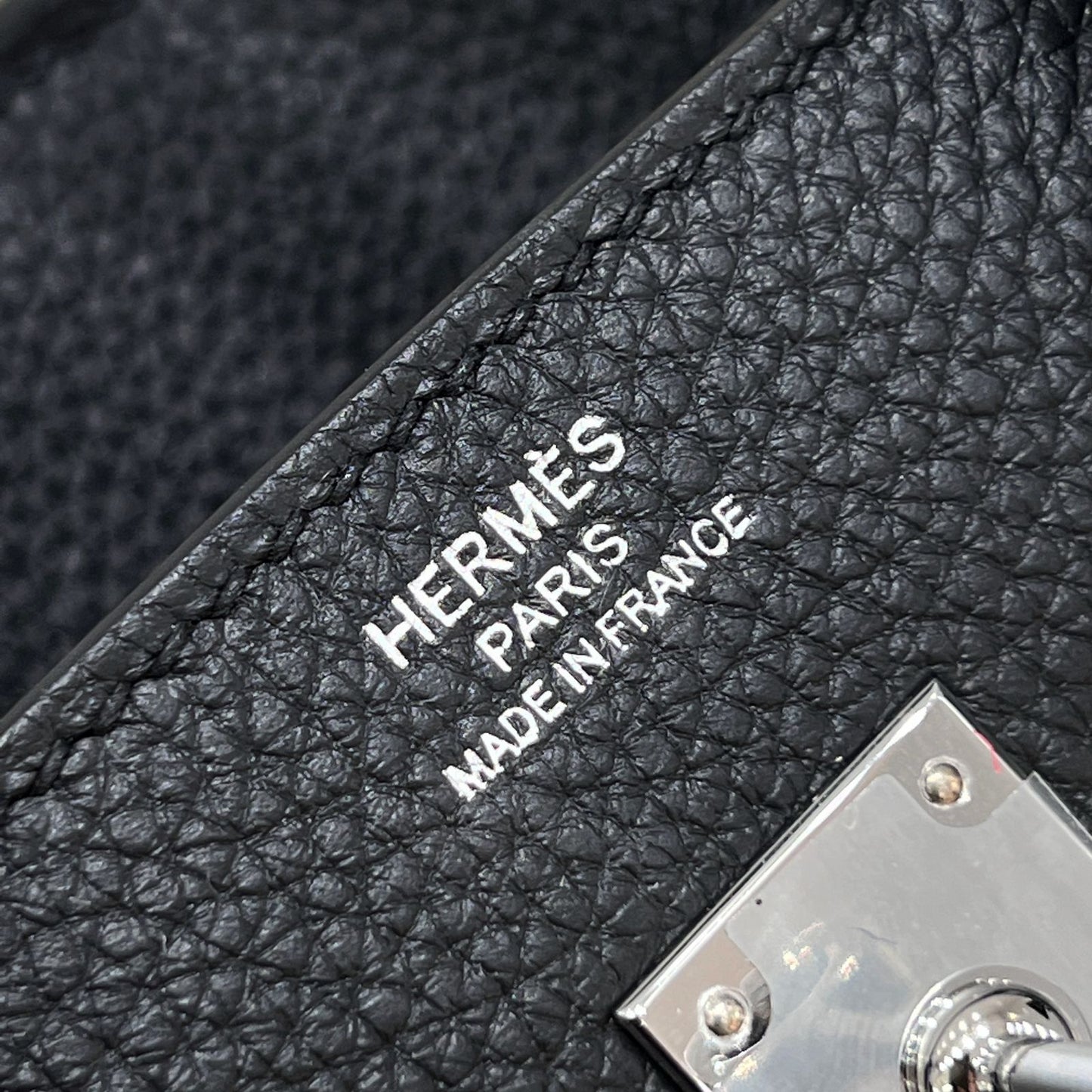 BK 25 Noir Color Silver Hardware