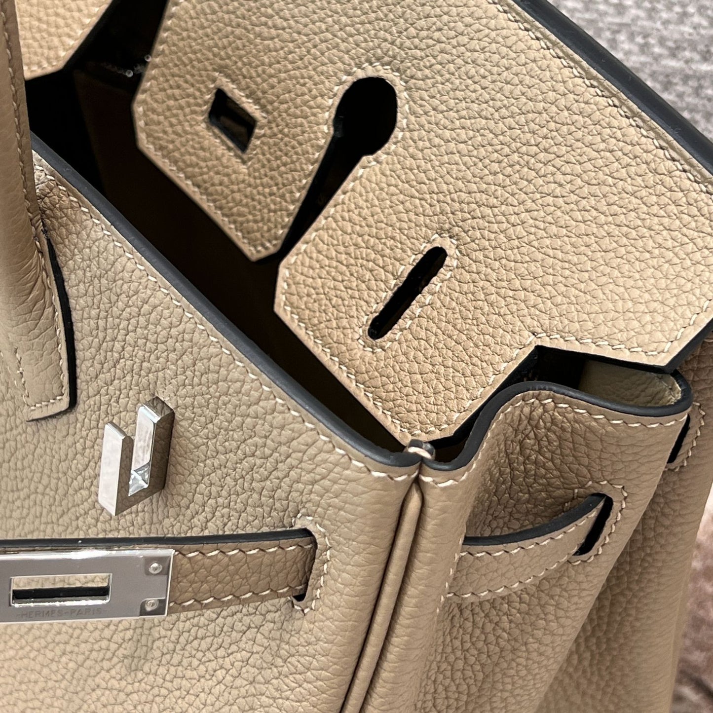 BK 25 Beige Marfa Color Silver Hardware