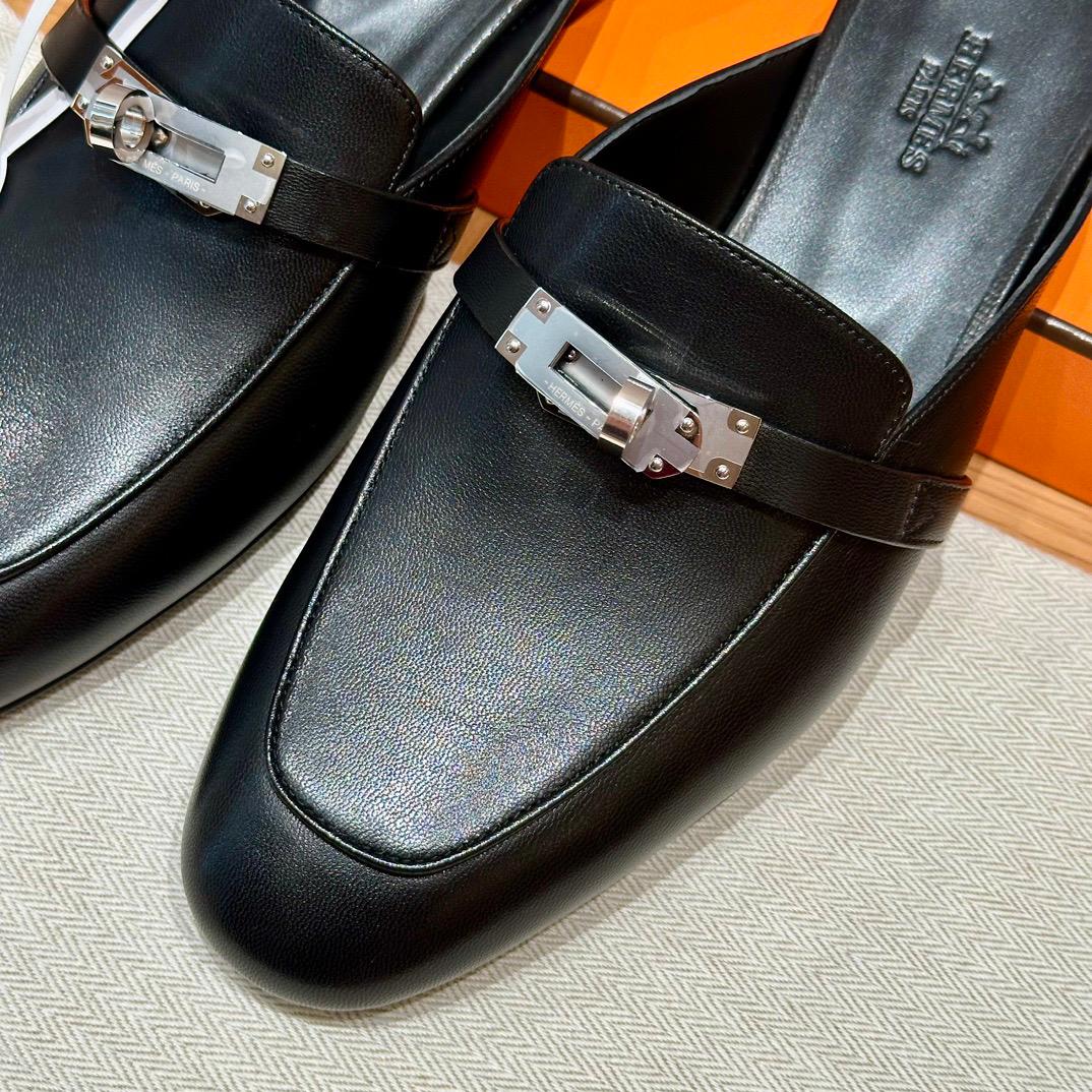 OZ MULE BLACK COLOR