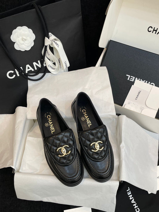Ch Turnlock loafers