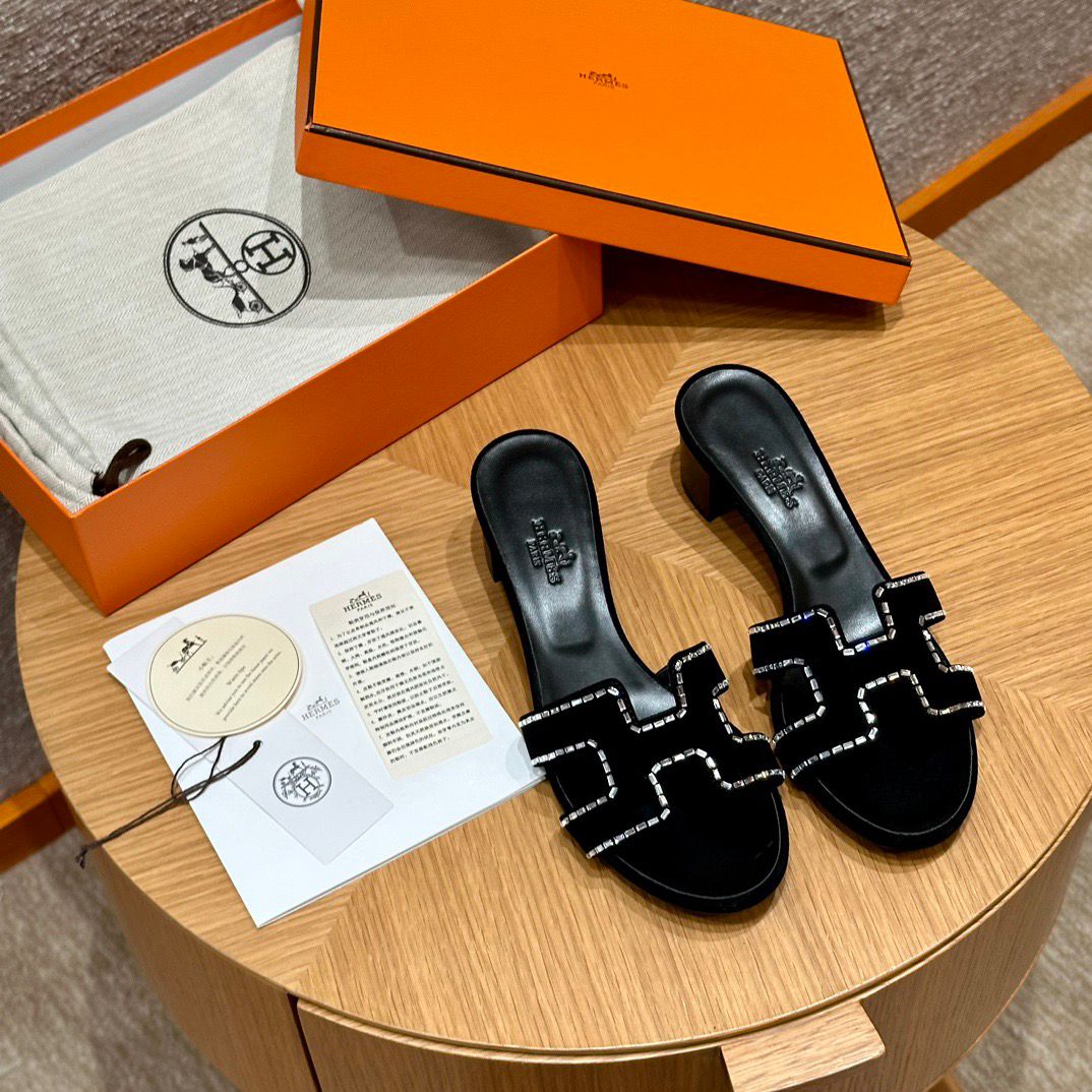 Oasis Sandal