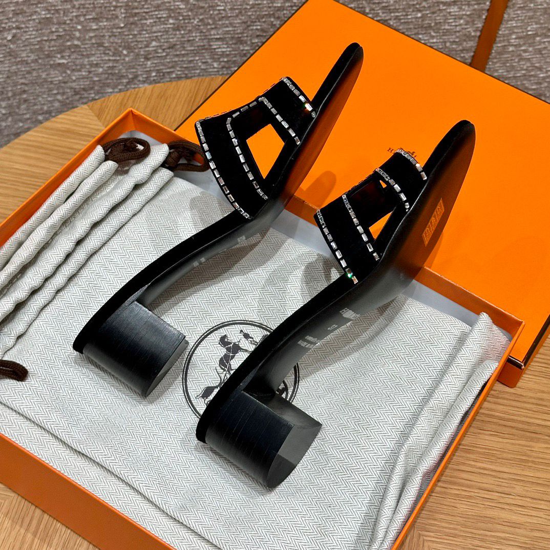 Oasis Sandal