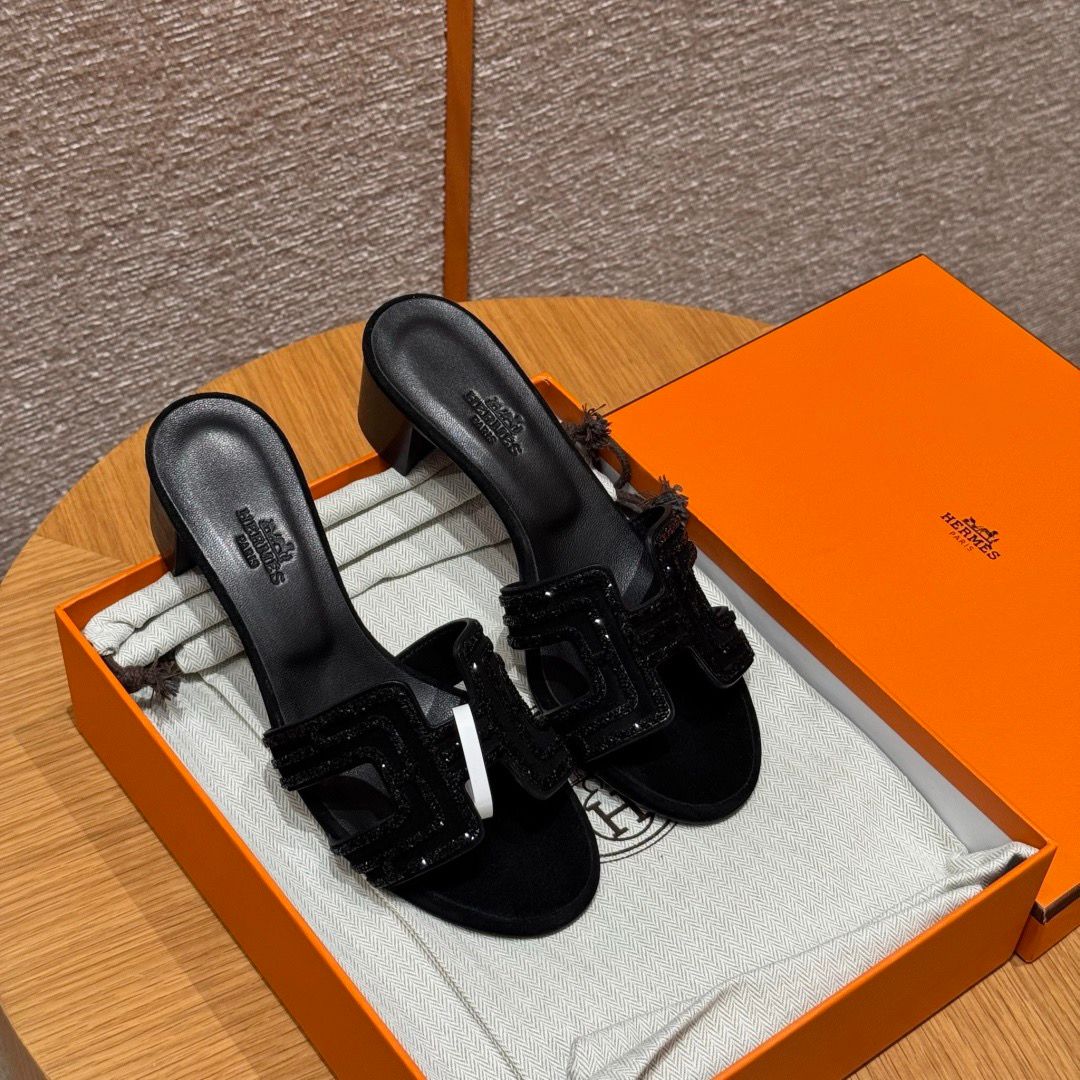 Oasis Sandal