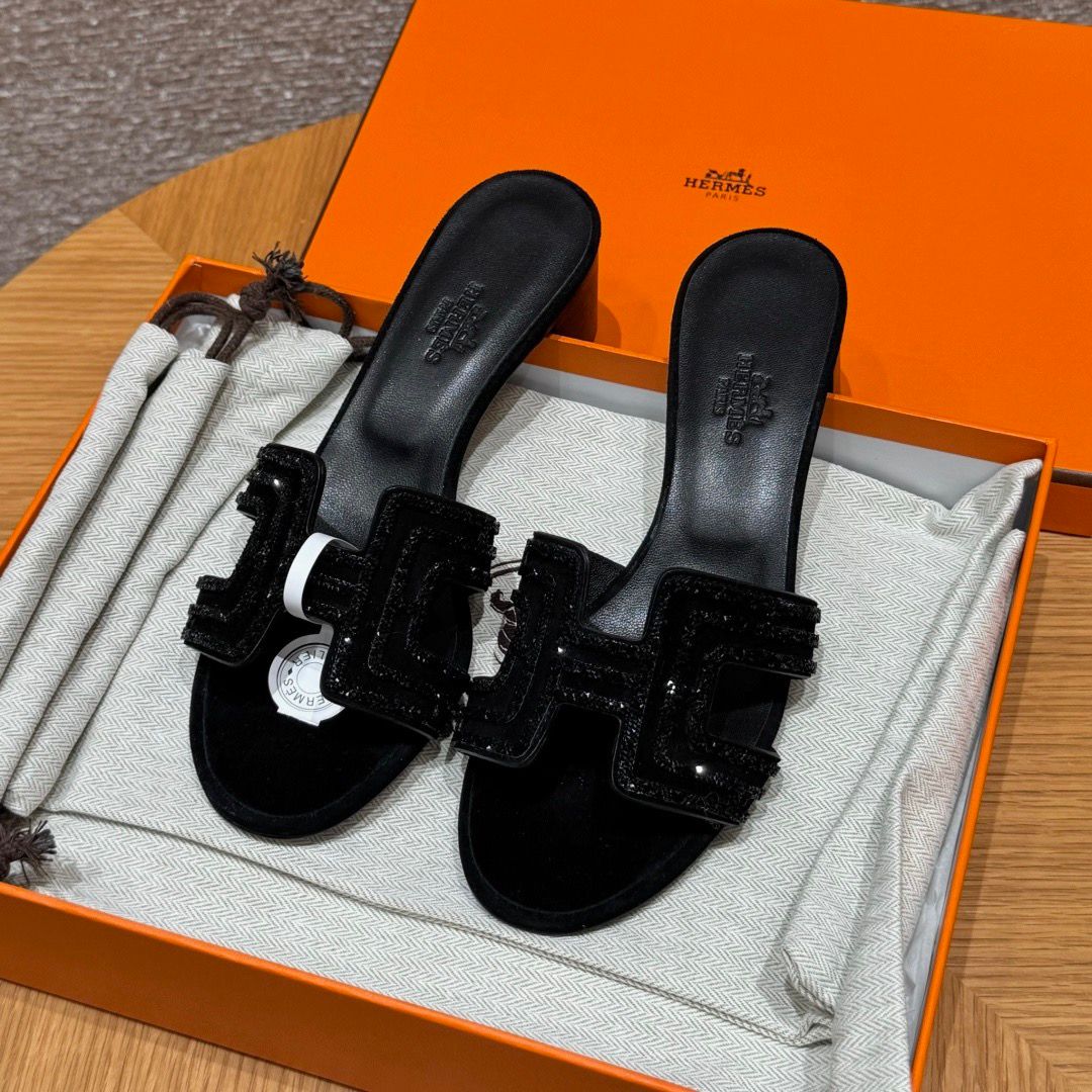 Oasis Sandal