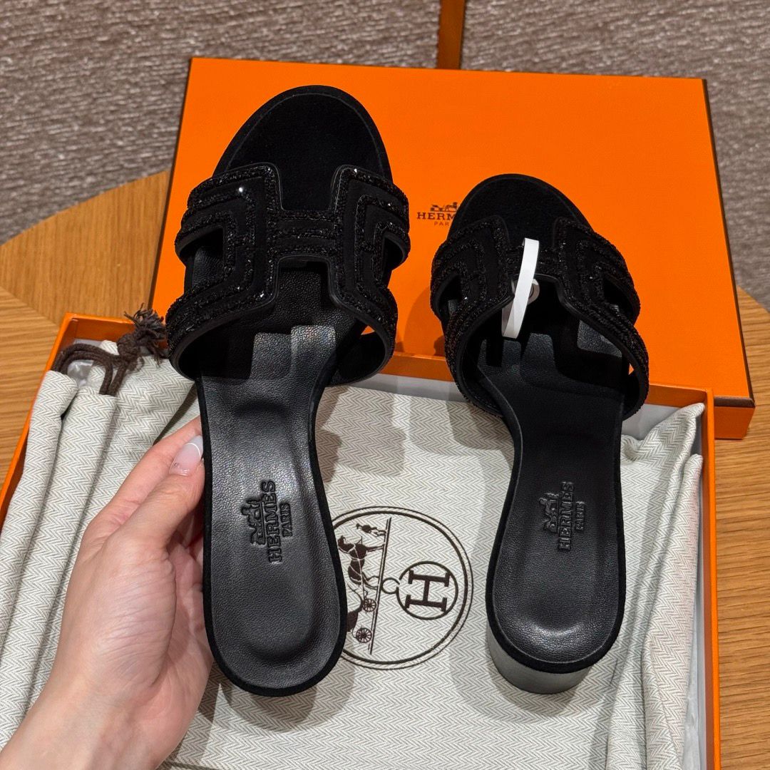 Oasis Sandal