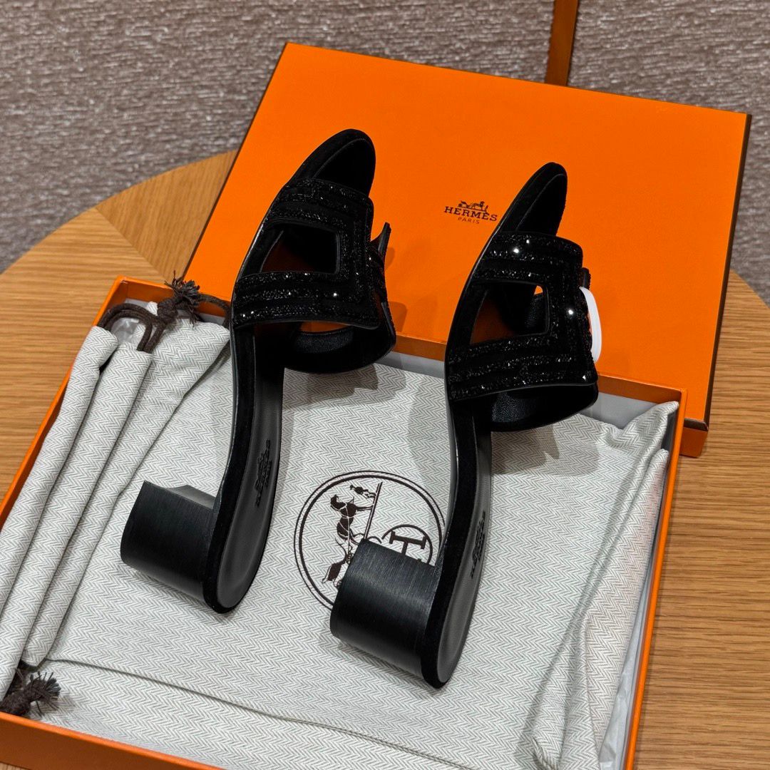 Oasis Sandal