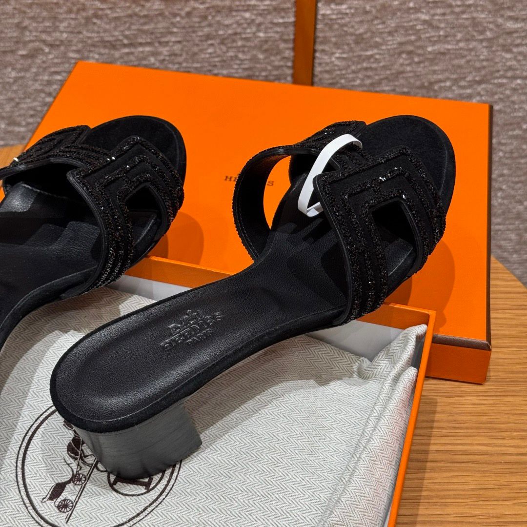 Oasis Sandal
