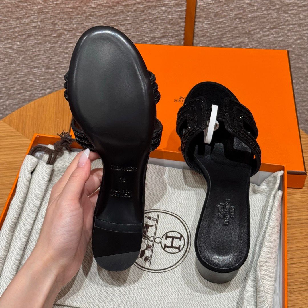 Oasis Sandal
